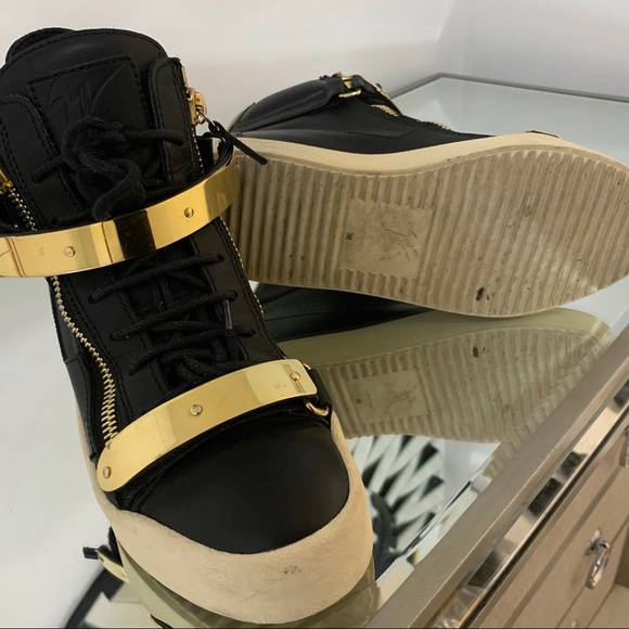 Giuseppe Zanotti Black Leather High-Top Sneakers - Picture 6 of 6